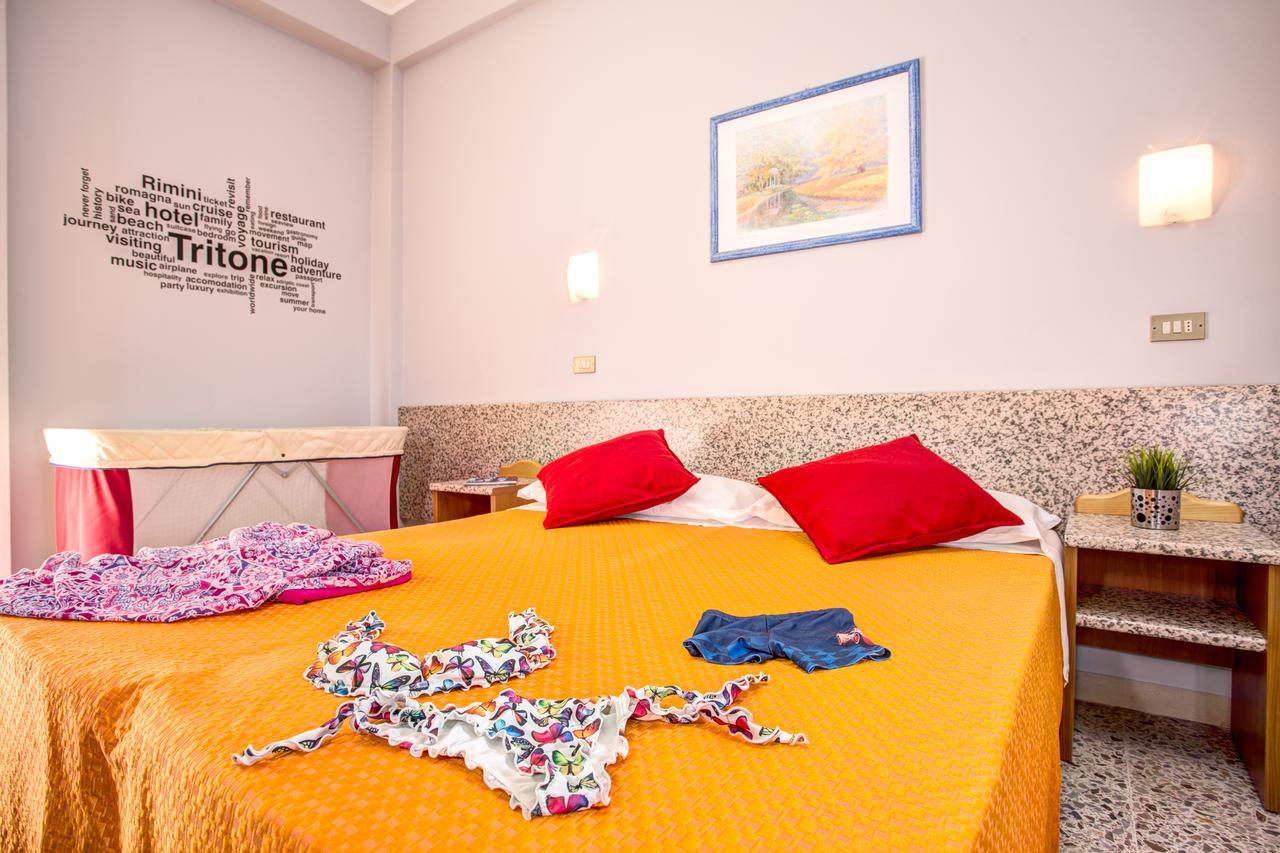 Hotel Tritone リミニ エクステリア 写真